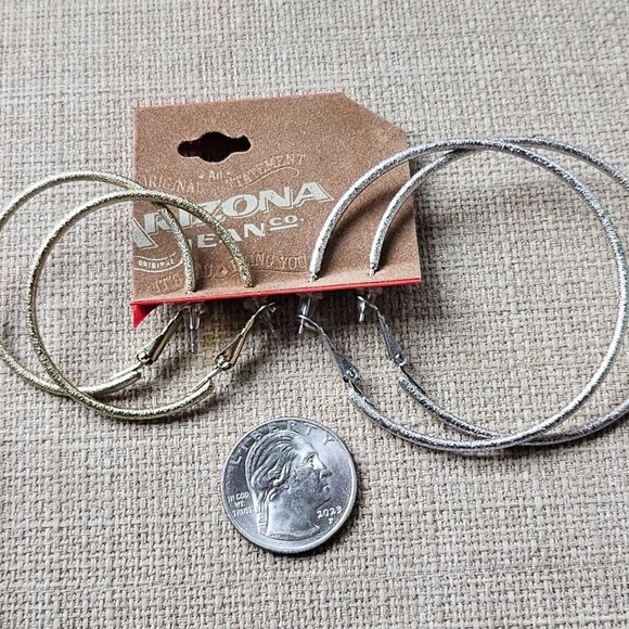 Arizona Jean Company Women Earrings Silver and Gold Tone Hoop Loop Jewelry - Picture 10 of 10